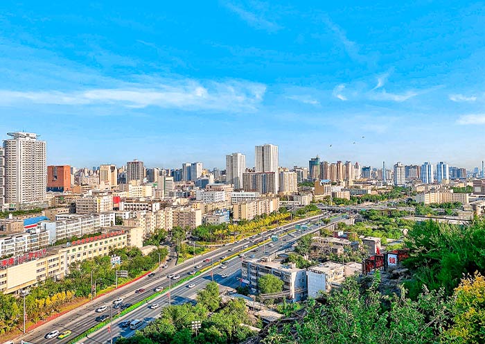 hike-red-hill-park-panoramic-view-urumqi1