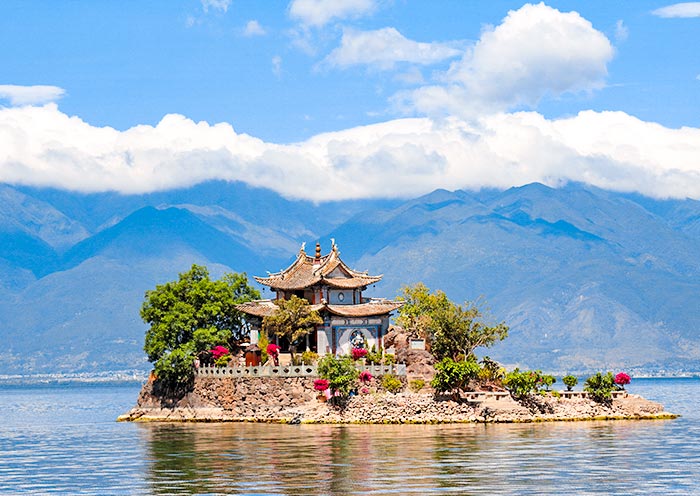 dali-erhai-lake1