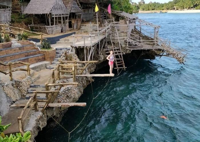 boracay-magic-island-cliff-diving1