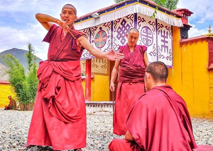 sera-monastery1