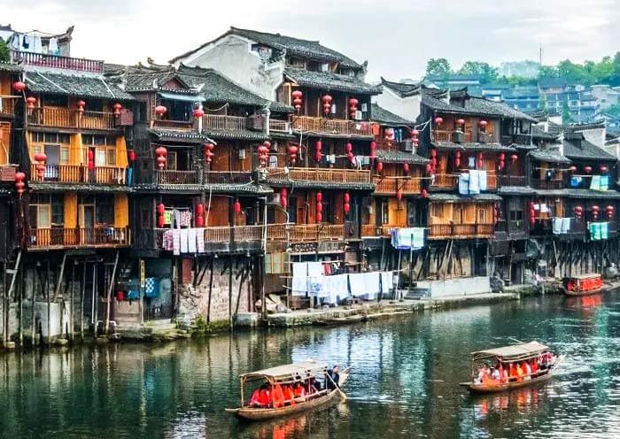 2025湖南鳳凰古城旅遊攻略「附地址+門票+天氣+最佳行程+交通」